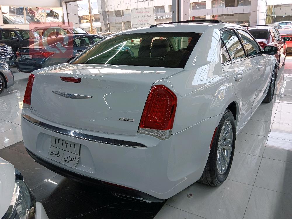 كرايسلر 300